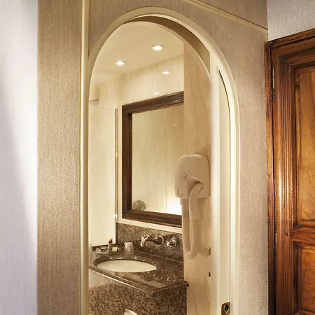 Hotel Left Bank Saint Germain Parigi